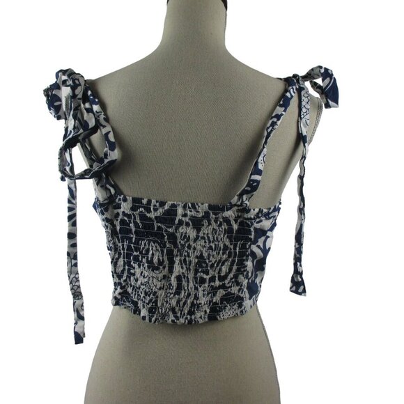 Eloquii Crop Top Tie Shoulder Floral Printed Blue & White Size 24 Summer Fun - Picture 6 of 10